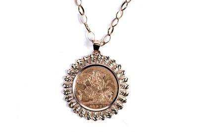 Lot 425 - A Victoria 1897 gold sovereign pendant necklace