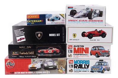 Lot 284 - Eight boxed model kits