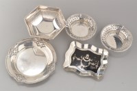 Lot 675 - A George V silver bonbon dish, by Walker &...