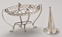 Lot 731 - A Edwardian silver bon-bon dish, by Horton &...