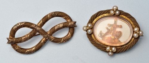 Lot 909 - Two Victorian mourning brooches, one of yellow...