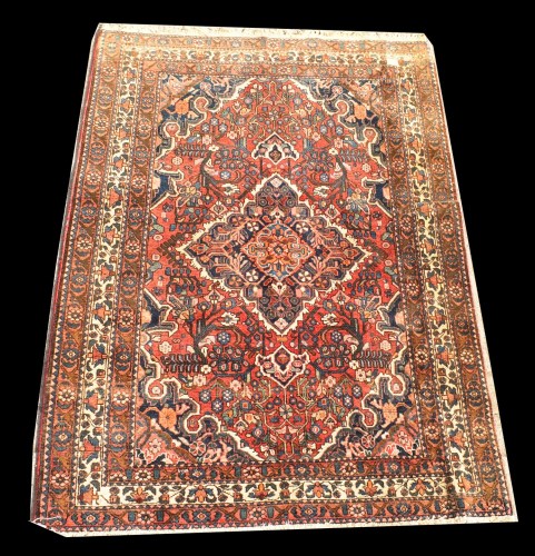 Lot 1057 - An Abadeh rug, with central diamond-shaped...