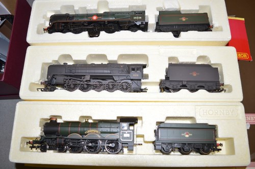 Lot 803 - Hornby Railways: 00-gauge models, comprising:...