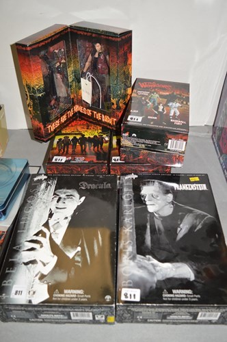 Lot 811 - Universal Studios Monsters Collectables 12''...