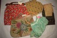 Lot 1165 - 20th Century handbags and purses, to include;...