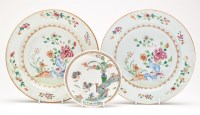 Lot 406 - Small Chinese Famille Verte saucer dish,...