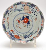 Lot 421 - Japanese Imari bowl, with octafoil lobed rim...