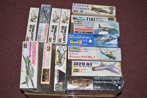 Lot 267 - Revel model constructor kits, to include: 4457,...