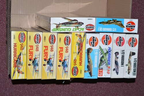 Lot 286 - Airfix model constructor kits: series 4, to...