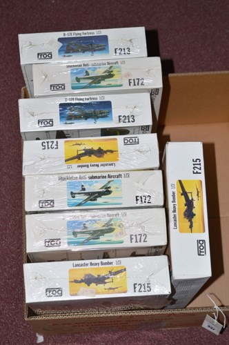 Lot 337 - Frog model constructor kits, 1:72 scale F-no's:...