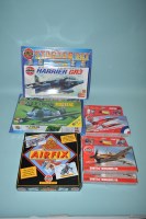 Lot 389 - Airfix model constructor starter sets, to...