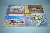Lot 424 - Revelle model constructor kits, to include:...