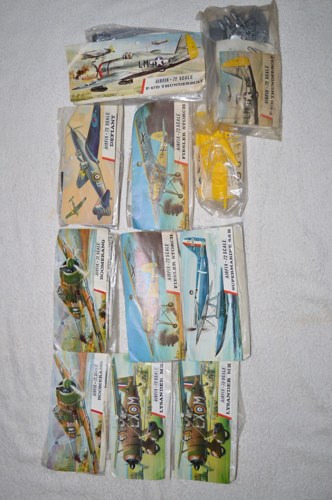 Lot 485 - Airfix model constructor kits, 1:72 scale red...