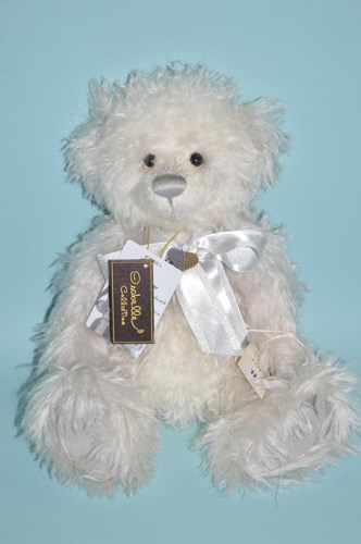 Lot 17 - Charlie Bears: Isabelle Collection, Little...