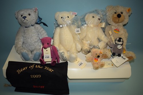 Lot 135 - Steiff: The Bear of the Year 2009, with...